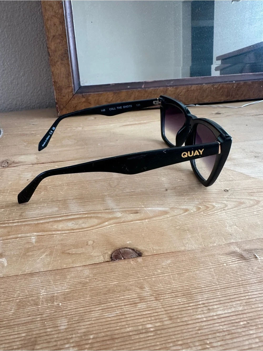 Quay Australia Black Cat-Eye Sunglasses with Gradient Lenses